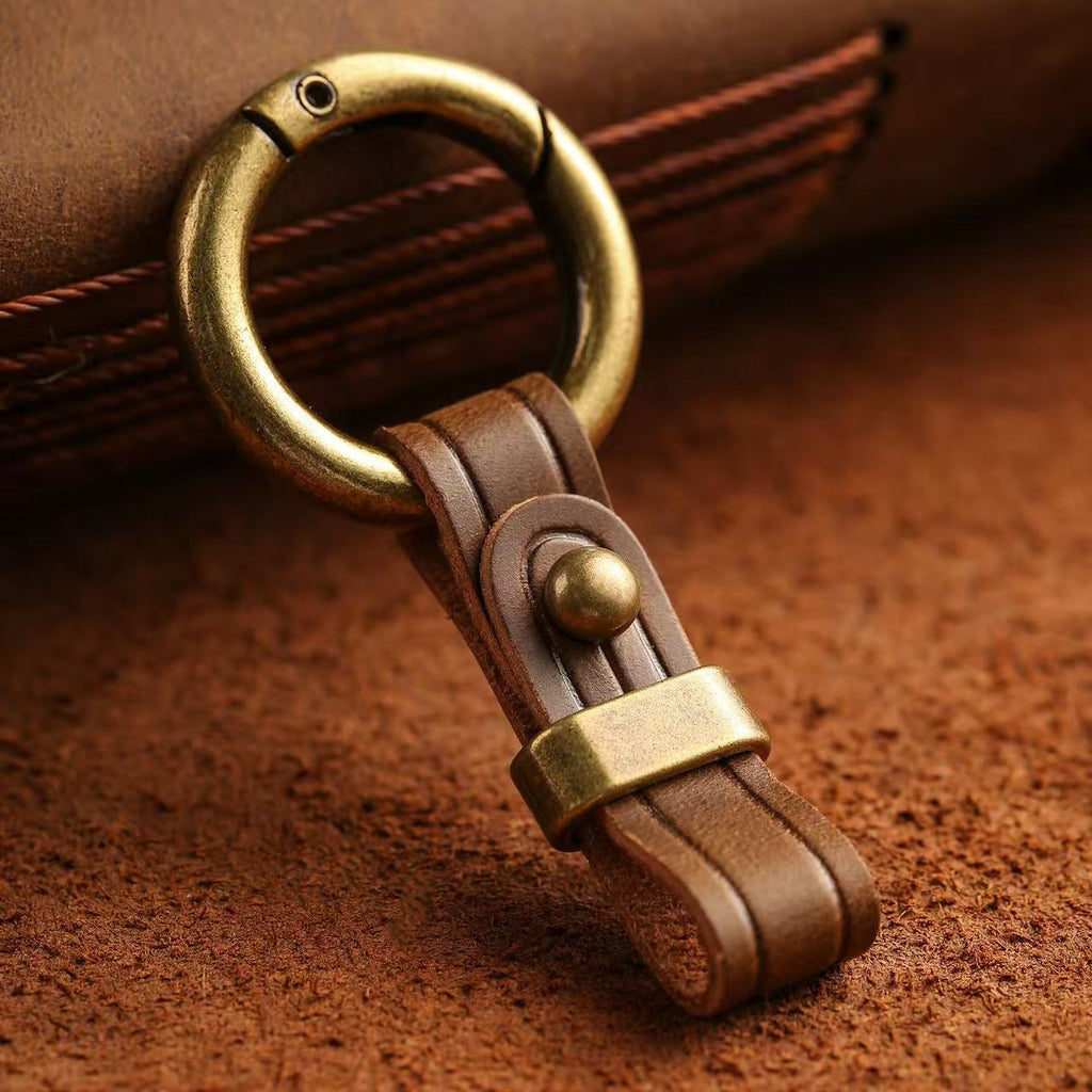 Car Key Fob Retro Leather Keychain, Anti-Loss Clip for Belt